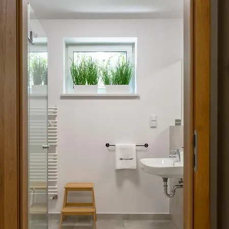 Botanica Deluxe With Balcony & Ac - Properunit Apartamento Breslavia