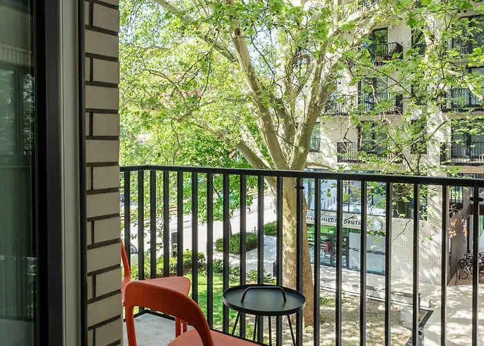 Apartment Botanica Deluxe With Balcony & Ac - Properunit Breslau