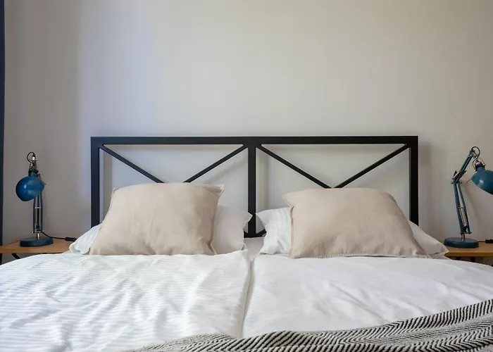 Apartment Botanica Deluxe With Balcony & Ac - Properunit Breslau